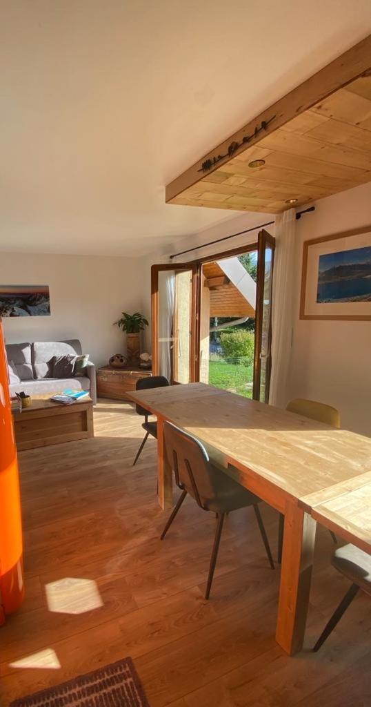 Appartement Au Calme Avec Vue Sur Les Montagnes. Sévrier Buitenkant foto