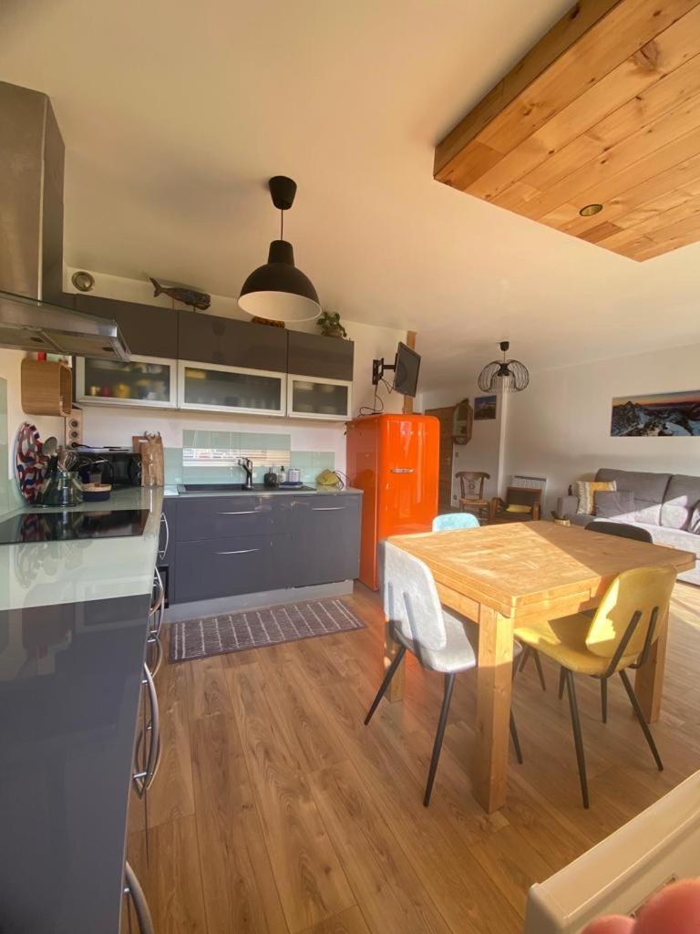 Appartement Au Calme Avec Vue Sur Les Montagnes. Sévrier Buitenkant foto